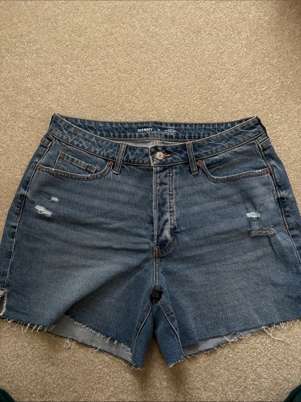 Old Navy High Rise Curvy OG Straight shorts
